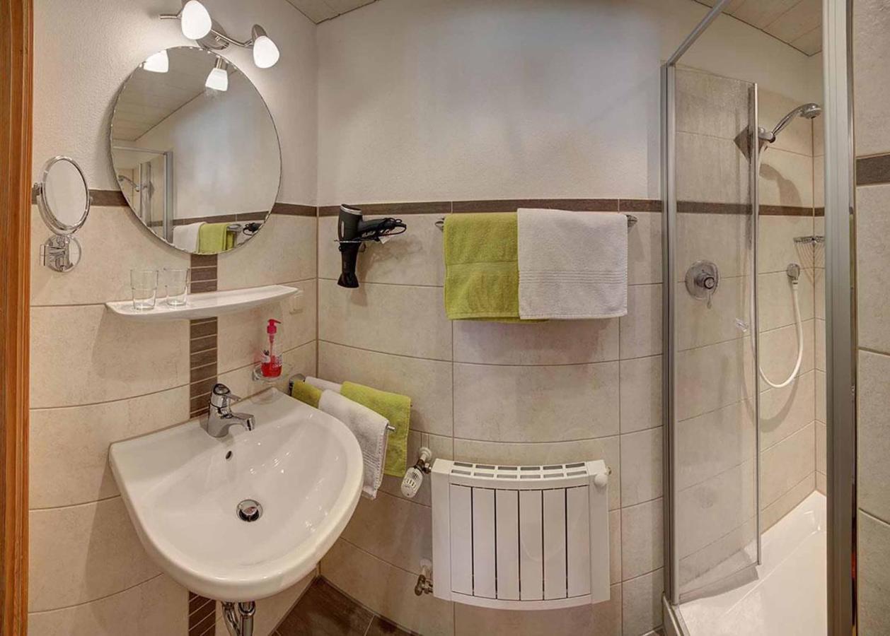 Haus Holzner-Nagl Apartment ชไนซ์ลรอยธ์ ภายนอก รูปภาพ