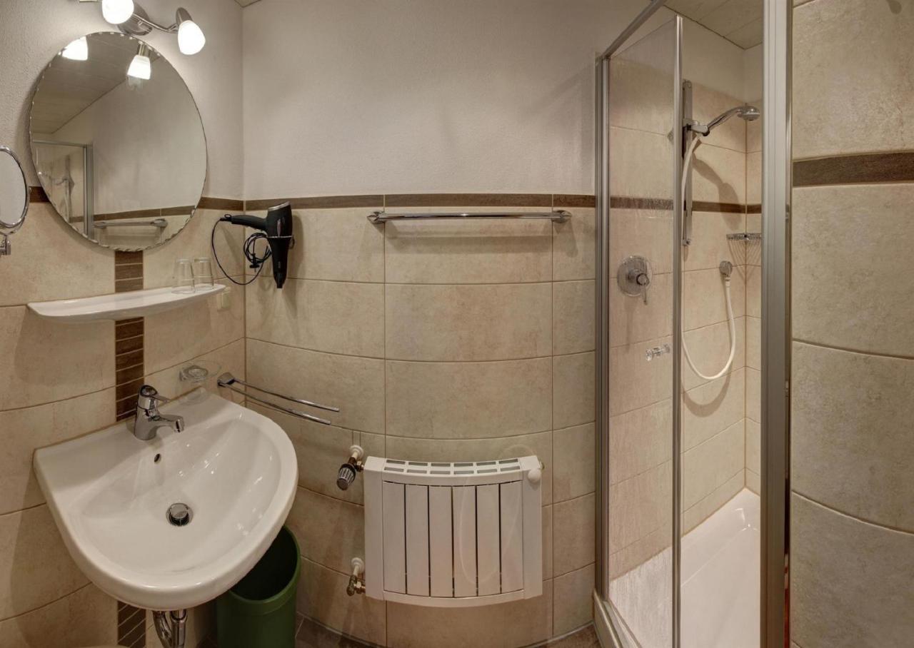Haus Holzner-Nagl Apartment ชไนซ์ลรอยธ์ ภายนอก รูปภาพ