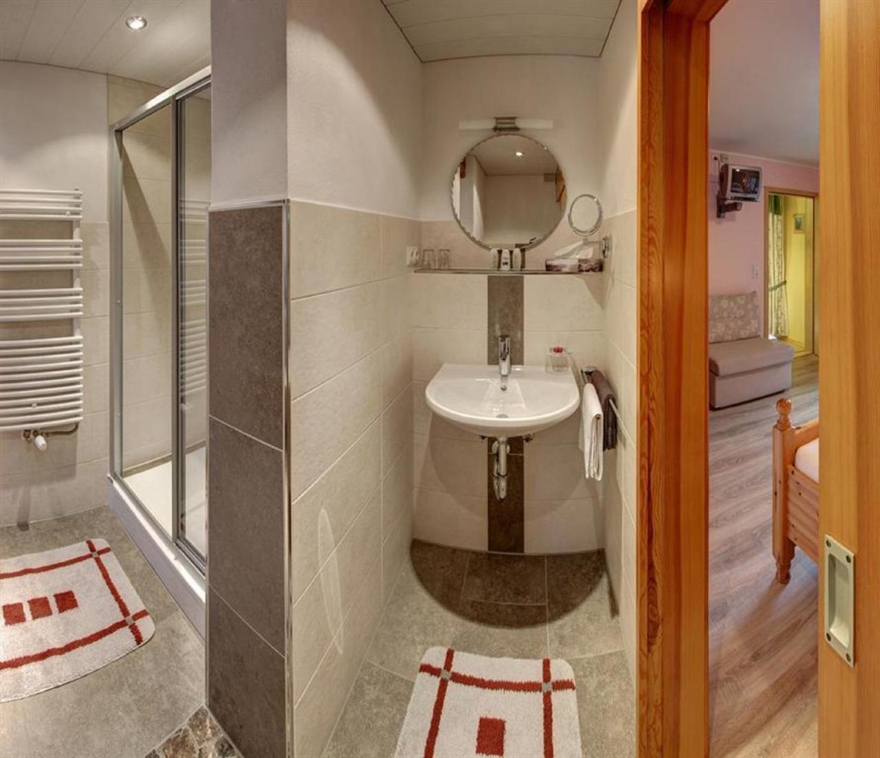 Haus Holzner-Nagl Apartment ชไนซ์ลรอยธ์ ภายนอก รูปภาพ